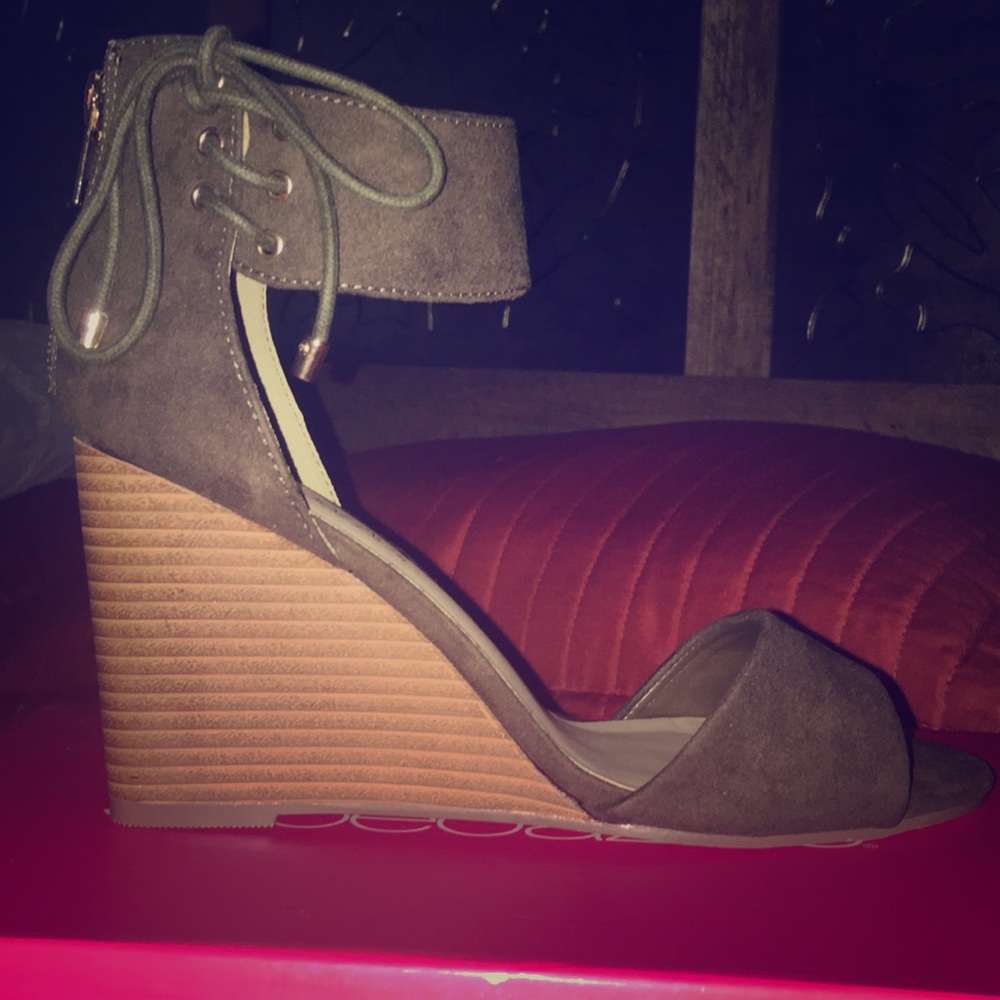 Olive wedges